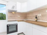 Izdavanje, kuća, 110m², Tivat, Crna Gora - image 3