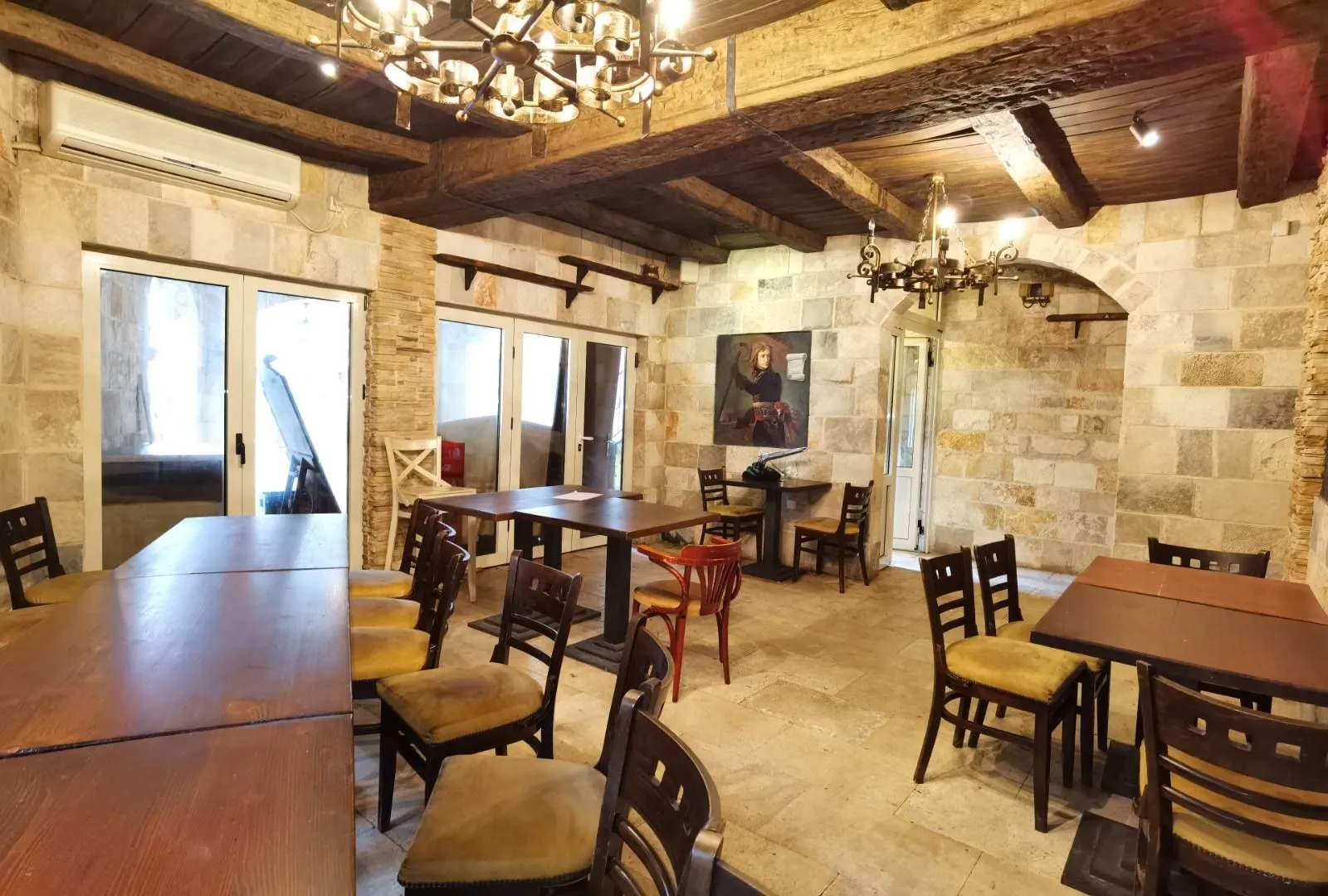 Prodaja, poslovni prostor, 173m², Petrovac, Budva