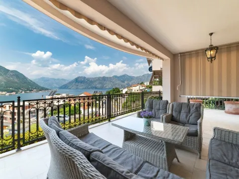 Prodaja, dvosoban stan, 112m², Dobrota, Kotor - image 3