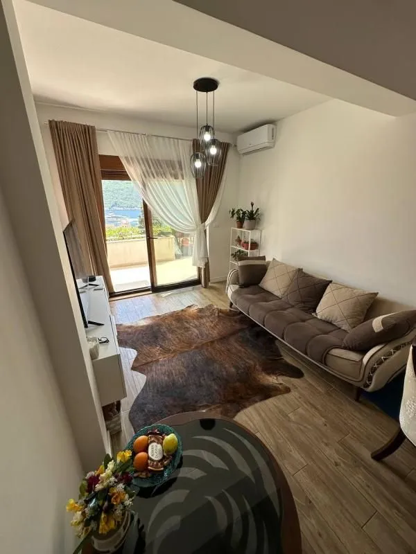 Prodaja, jednosoban stan, 55m², Đenovići, Herceg Novi