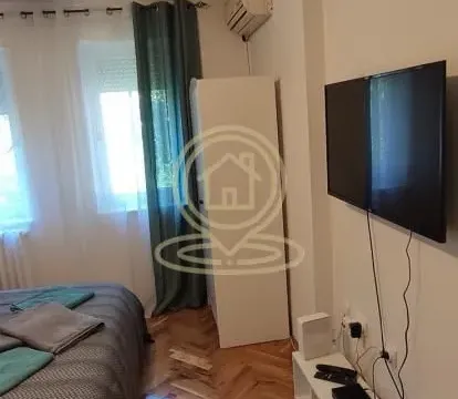 Izdavanje, jednosoban stan, 40m², Bulevar Oslobodjenja, Novi Sad Sve Podlokacije - image 3