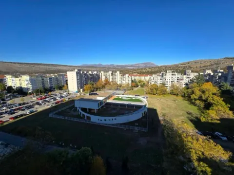 Izdavanje, jednosoban stan, 46m², Blok 6, Podgorica - image 12