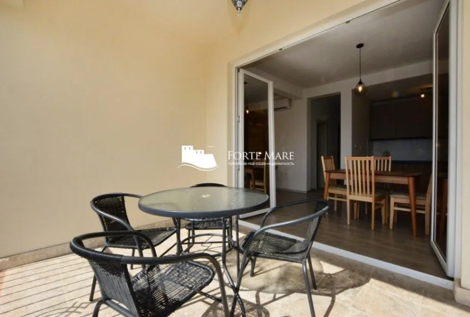 Prodaja, dvosoban stan, 85m², Đenovići, Herceg Novi
