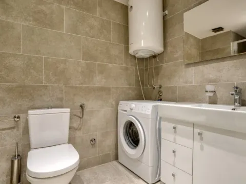 Izdavanje, jednosoban stan, 40m², Budva, Crna Gora - image 12