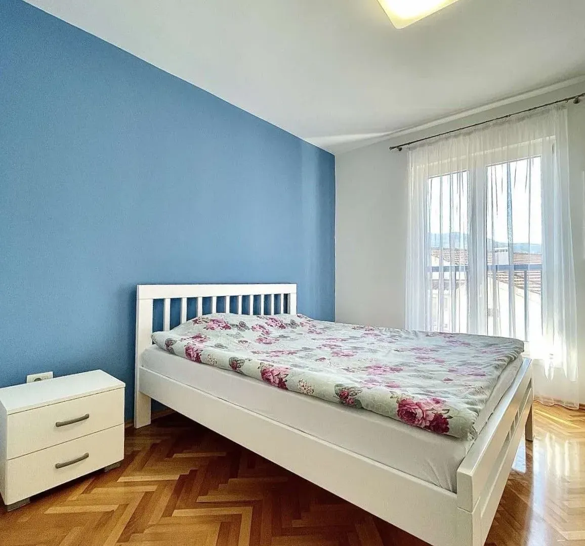 Rent, one bedroom apartment, 52m², Adok, Budva
