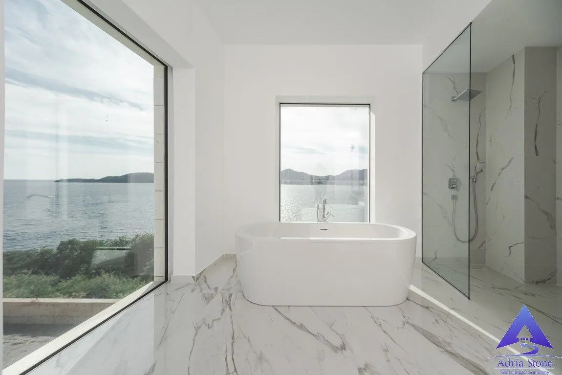 Sale, house, 350m², Kamenovo, Budva