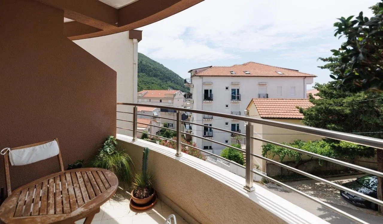 Sale, two bedroom apartment, 66m², Lazi, Budva