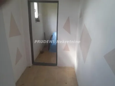 Prodaja, kuća, 318m², Surčin, Beograd - image 8