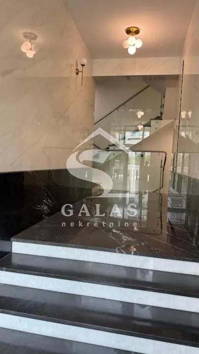 Sale, three bedroom apartment, 78m², Neimar, Vračar Sve Podlokacije