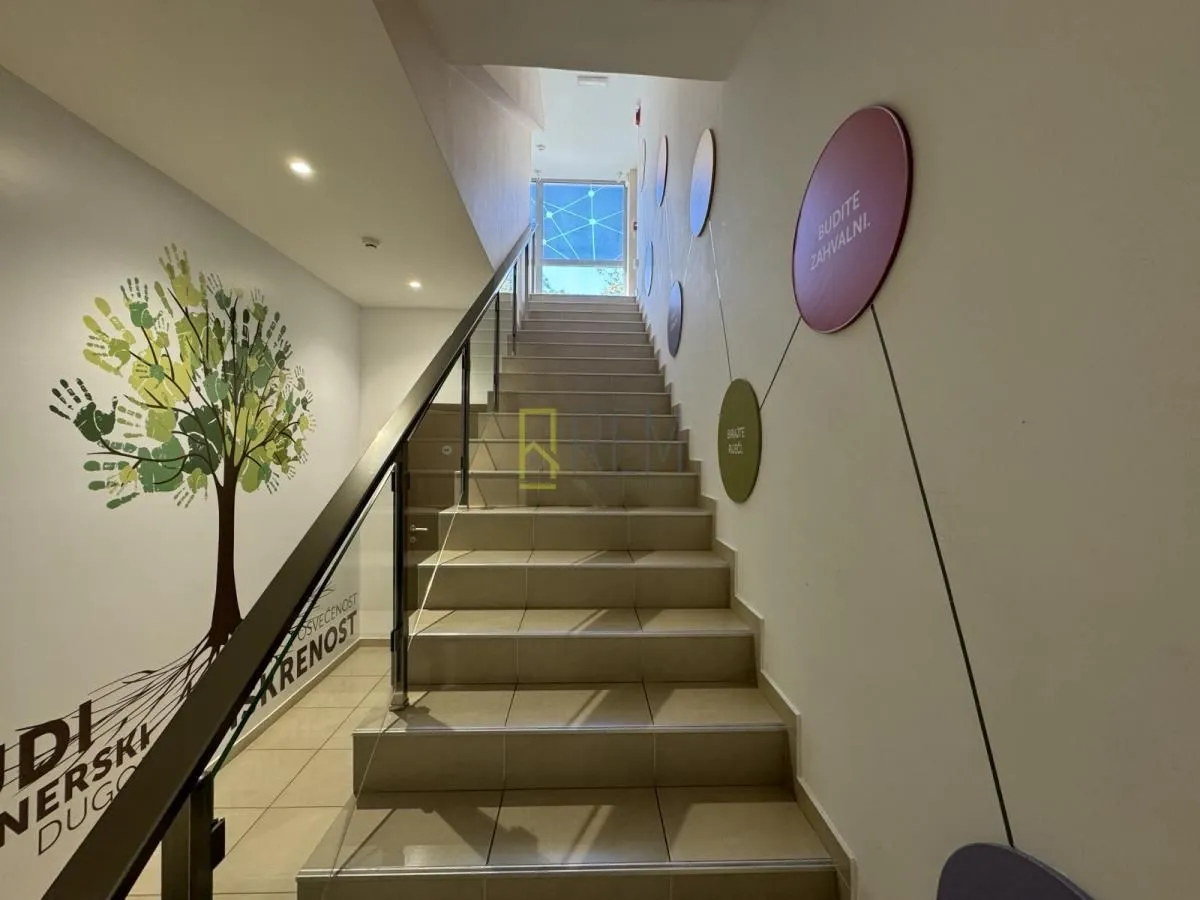 Sale, office space, 370m², Blok 9, Podgorica