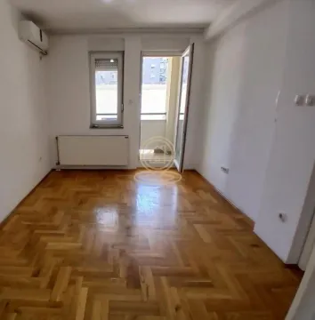 Izdavanje, dvosoban stan, 36m², Detelinara, Novi Sad Sve Podlokacije - image 3