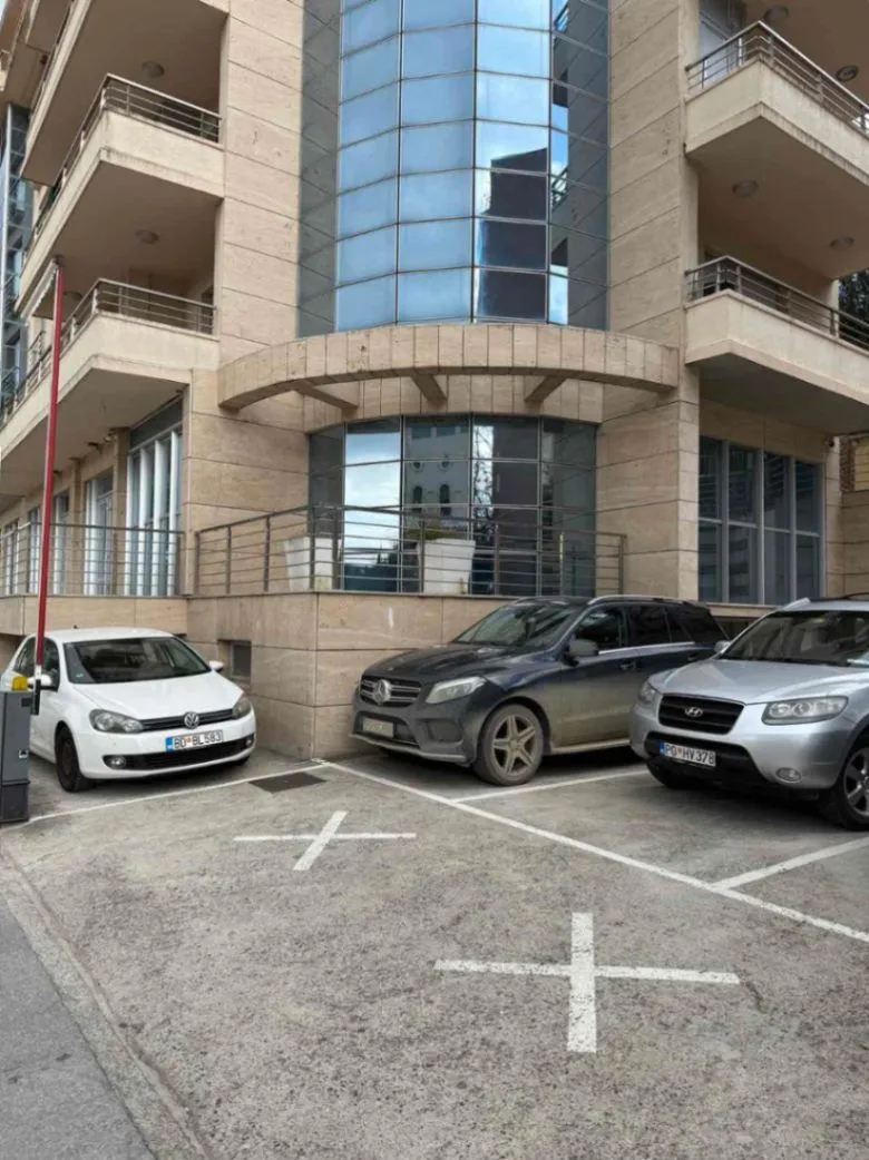 Rent, office space, 151m², Bečići, Budva