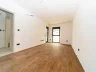 Izdavanje, poslovni prostor, 45m², Centar, Podgorica - image 2