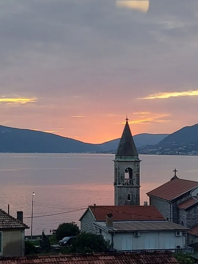 Rent, one bedroom apartment, 20m², Tivat, Crna Gora