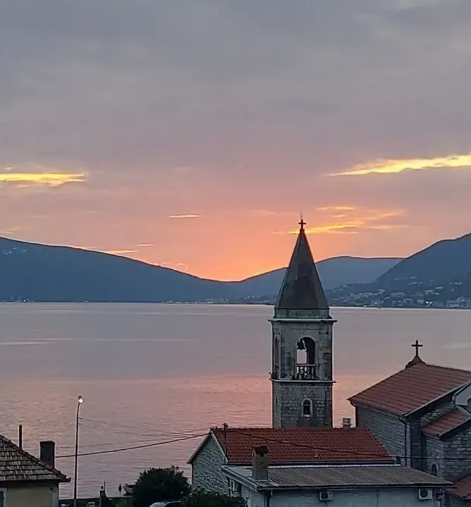 Rent, one bedroom apartment, 20m², Tivat, Crna Gora