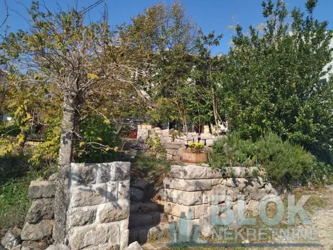 Prodaja, kuća, 300m², Gorica C, Podgorica - image 11