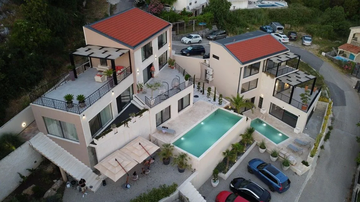Sale, house, 300m², Kuljače, Budva