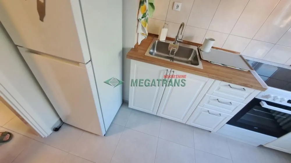 Izdavanje, dvosoban stan, 50m², Bulevar Oslobodjenja, Novi Sad Sve Podlokacije
