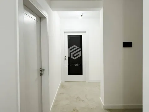 Rent, two bedroom apartment, 64m², Podgorica, Crna Gora - image 6