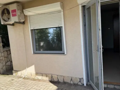 Sale, studio apartment, 17m², Utjeha, Bar - image 8