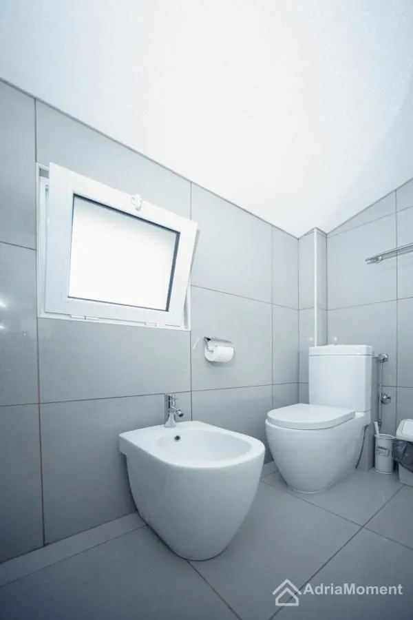 Sale, house, 300m², Krimovica, Kotor