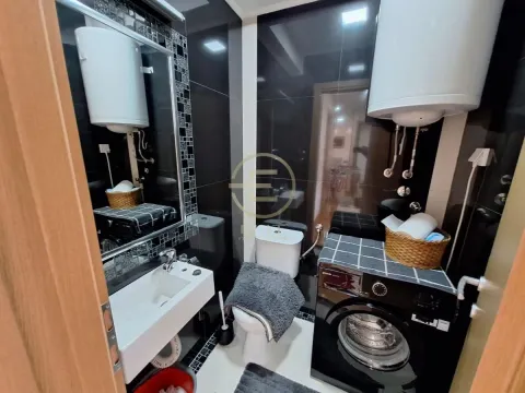 Izdavanje, četvorosoban stan, 102m², Bulevar patrijarha Pavla, Novi Sad Sve Podlokacije - image 26