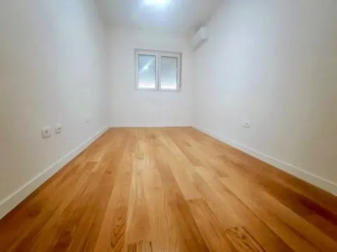 Izdavanje, dvosoban stan, 75m², Central Point, Podgorica - image 3