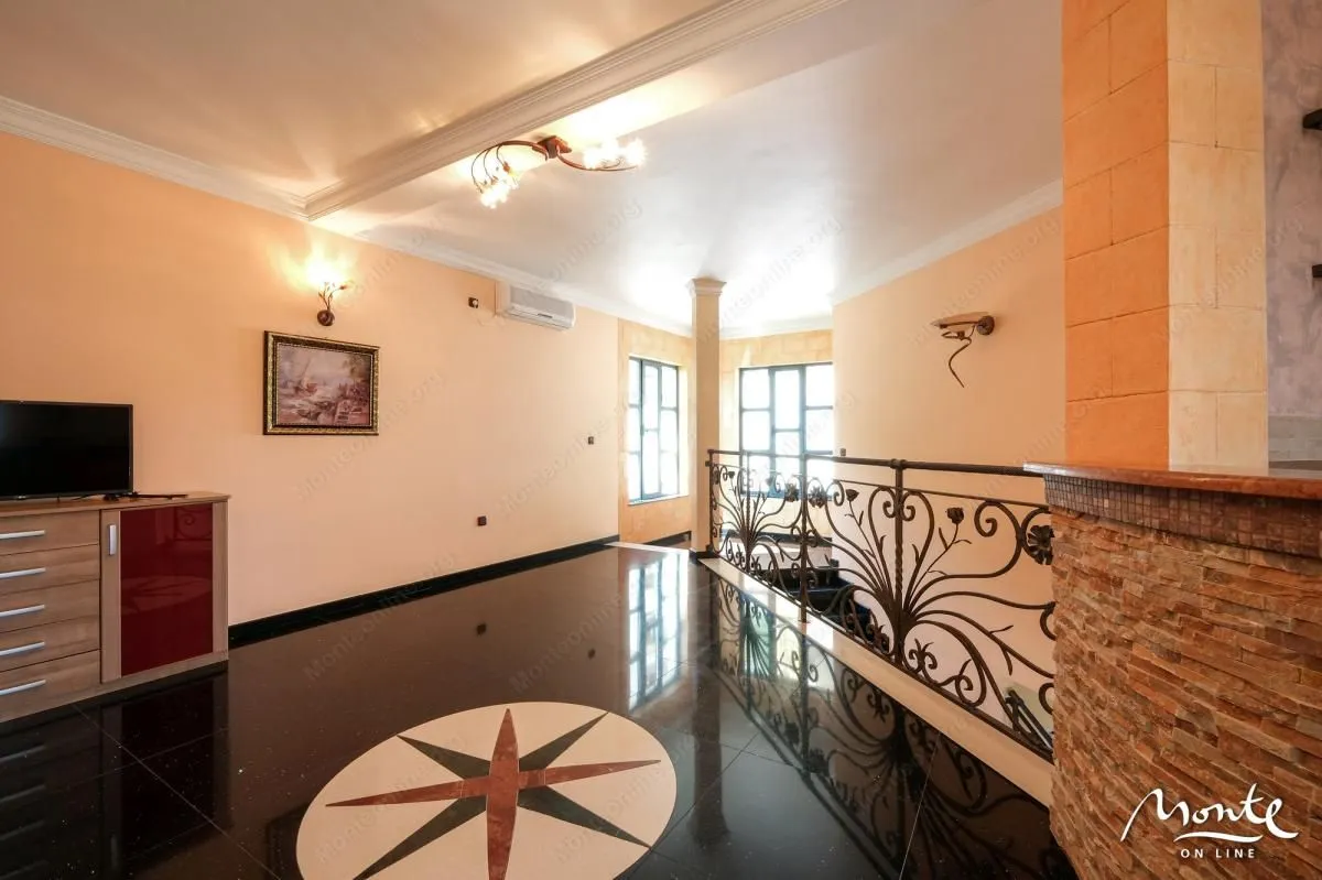 Sale, house, 560m², Petrovac, Budva