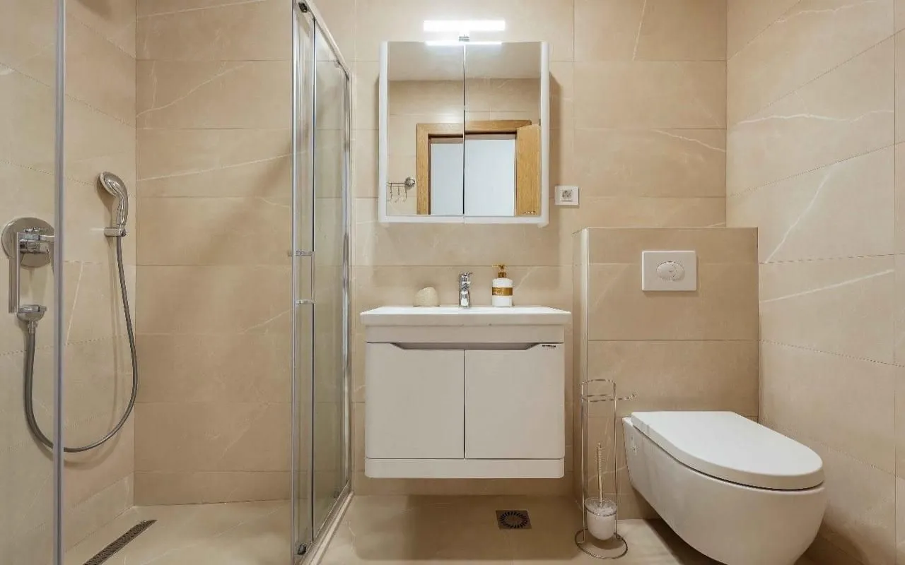 Prodaja, dvosoban stan, 138m², Baošići, Herceg Novi