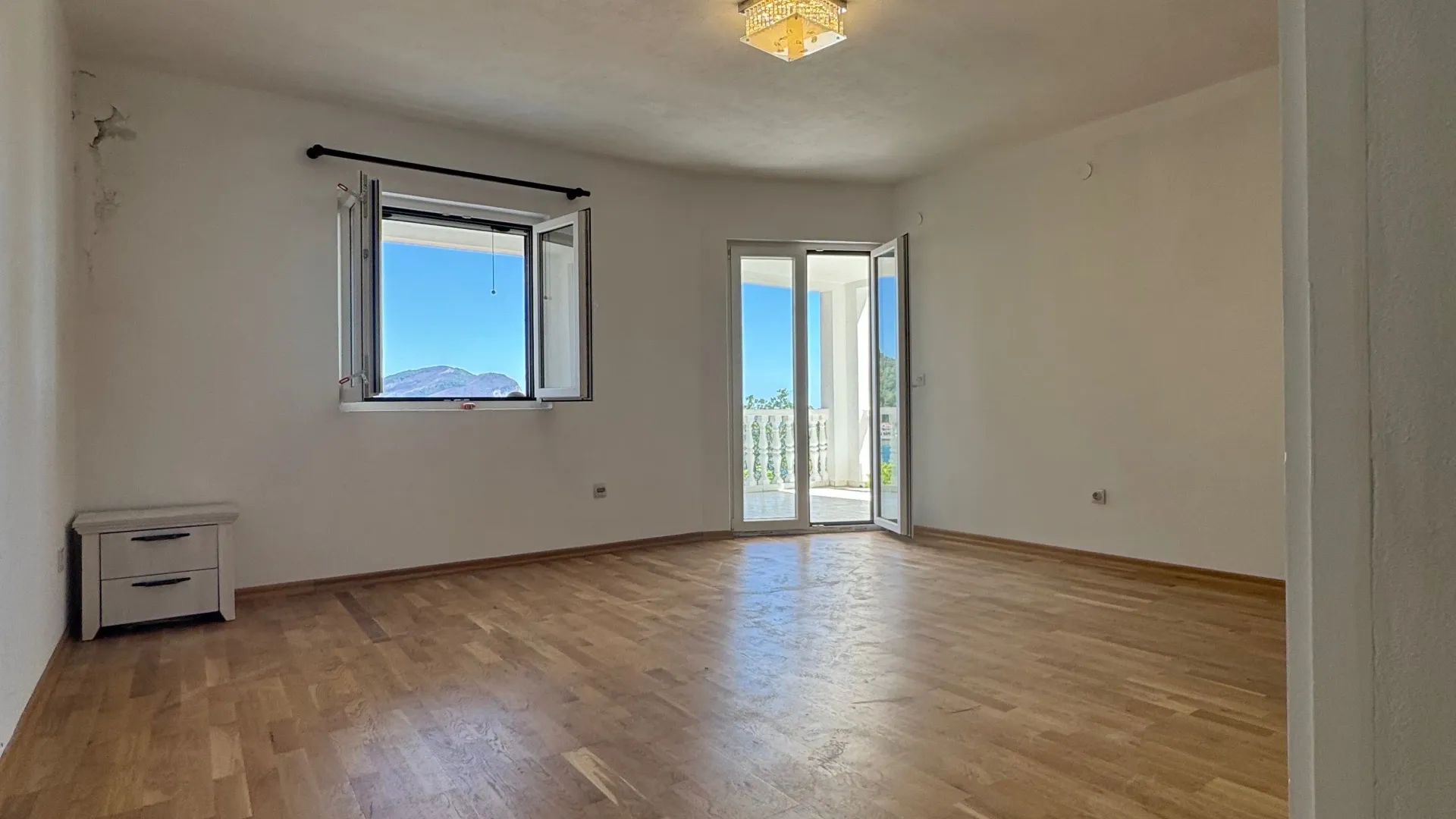 Prodaja, jednosoban stan, 67m², Petrovac, Budva