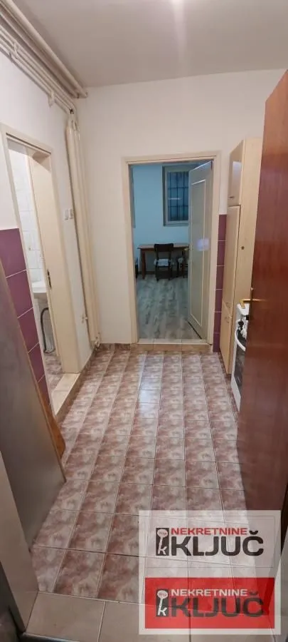 Prodaja, jednosoban stan, 24m², Bulevar Oslobodjenja, Novi Sad Sve Podlokacije
