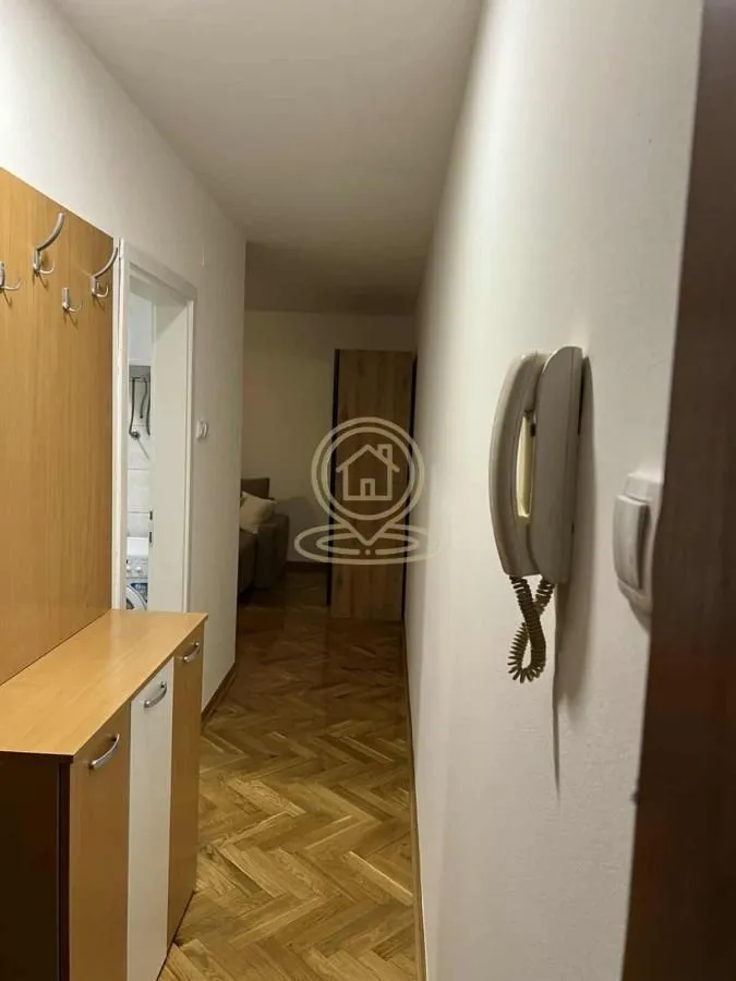 Izdavanje, jednosoban stan, 28m², Stari grad, Novi Sad