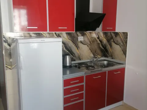 Izdavanje, garsonjera, 30m², Rozino, Budva - image 7