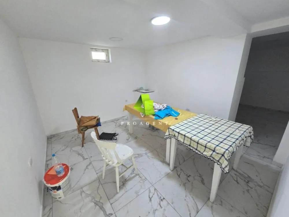 Rent, office space, 200m², Medijana, Niš