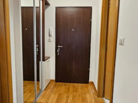 Izdavanje, jednosoban stan, 53m², City Kvart, Podgorica - image 8