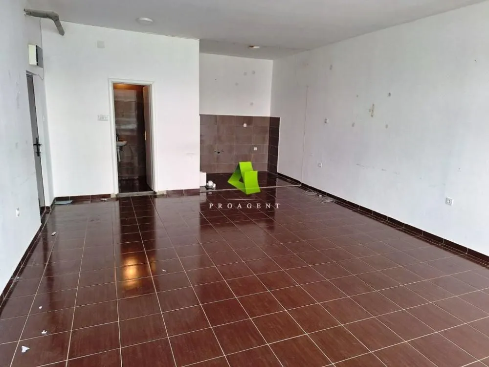 Izdavanje, poslovni prostor, 46m², Palilula, Niš