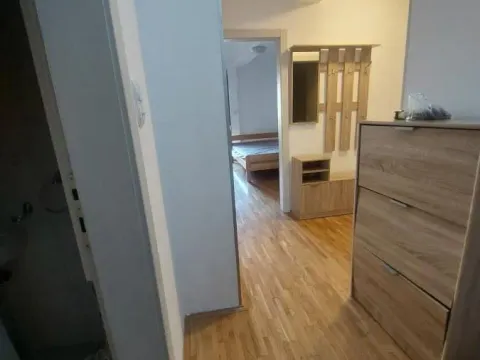 Izdavanje, trosoban stan, 80m², Medijana, Niš - image 13