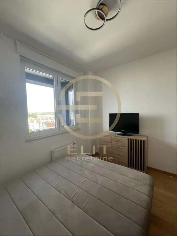 Izdavanje, stan, 40m², Novi Sad Sve Podlokacije, Novi Sad
