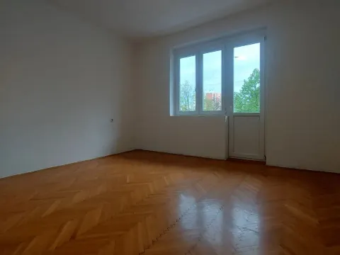 Izdavanje, jednosoban stan, 49m², Centar, Nikšić - image 2