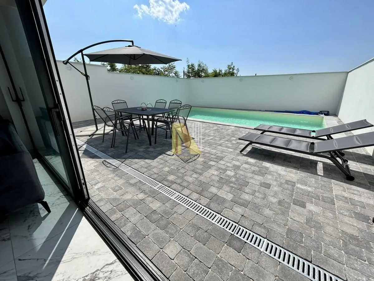 Izdavanje, kuća, 180m², Sremska Kamenica, Petrovaradin
