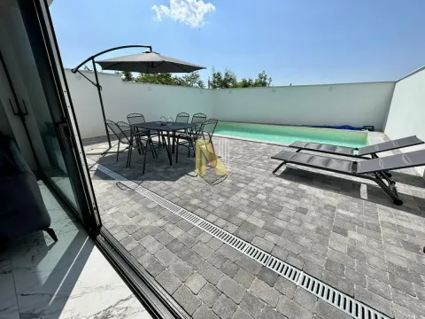 Rent, house, 180m², Sremska Kamenica, Petrovaradin - image 25