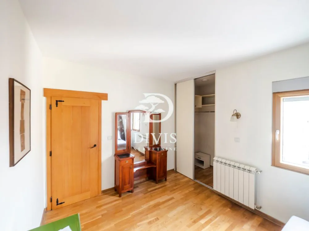 Sale, three bedroom apartment, 78m², Stari Grad, Beograd