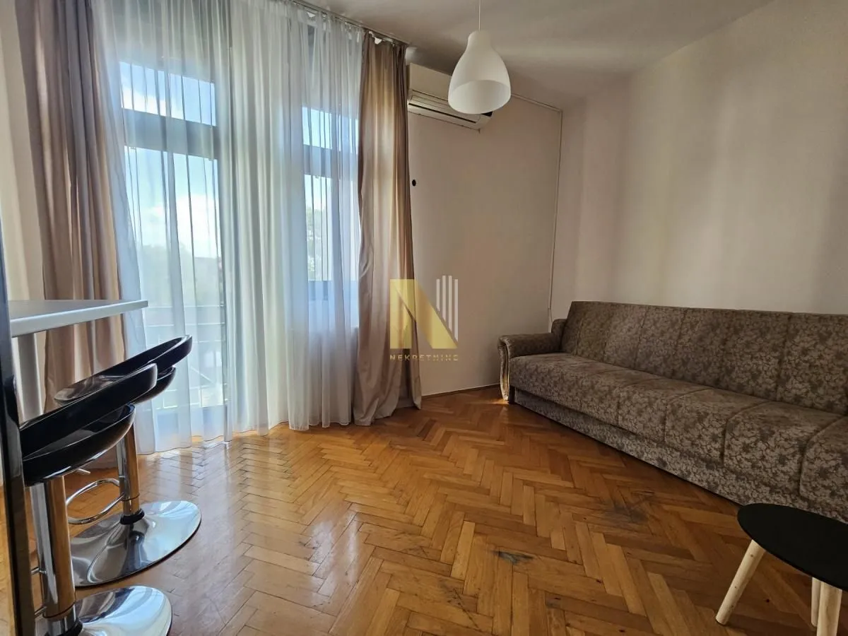 Prodaja, garsonjera, 16m², Socijalno, Novi Sad Sve Podlokacije
