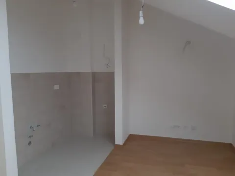 Prodaja, stan, 28m², Podgorica, Crna Gora - image 3