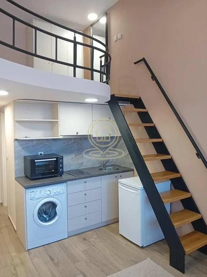 Izdavanje, jednosoban stan, 30m², Salajka, Novi Sad Sve Podlokacije