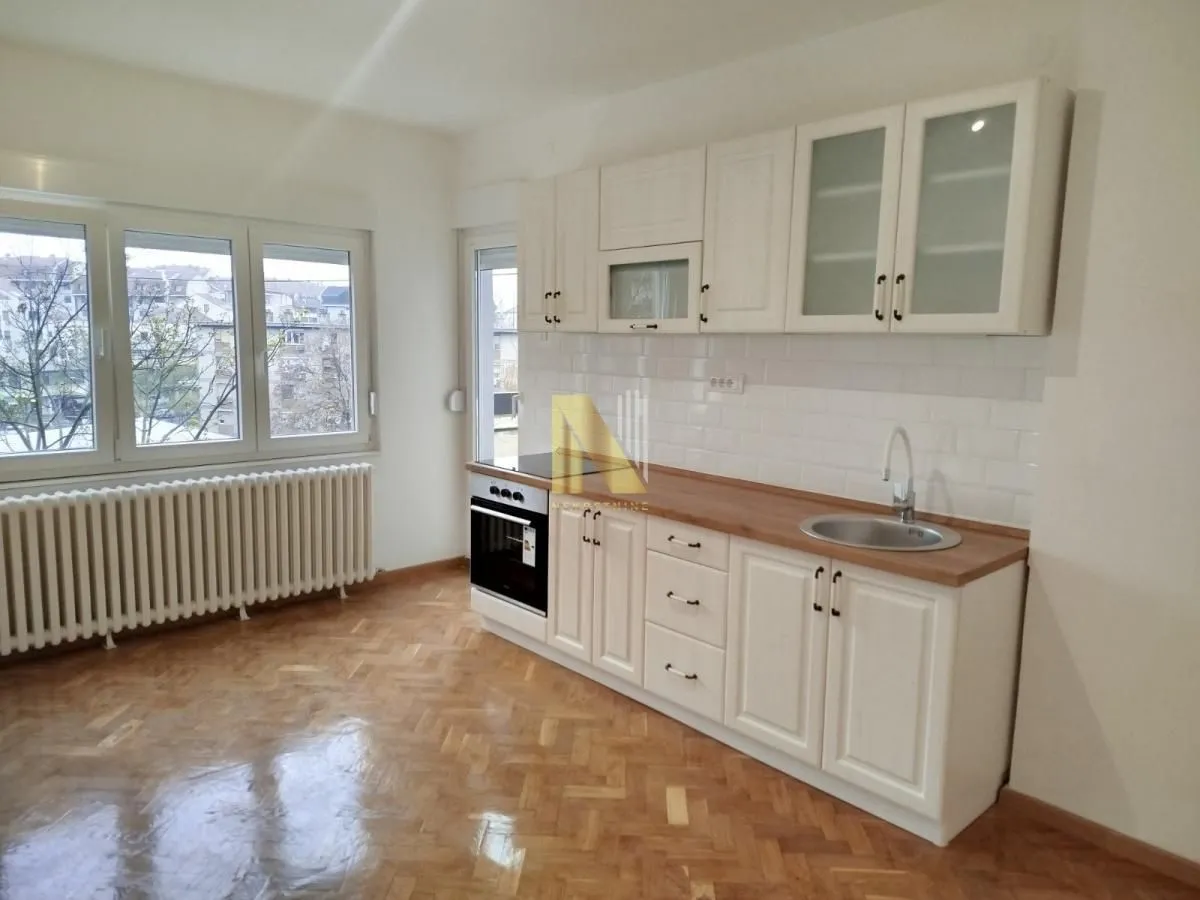 Prodaja, dvosoban stan, 59m², Železnička Stanica, Novi Sad Sve Podlokacije