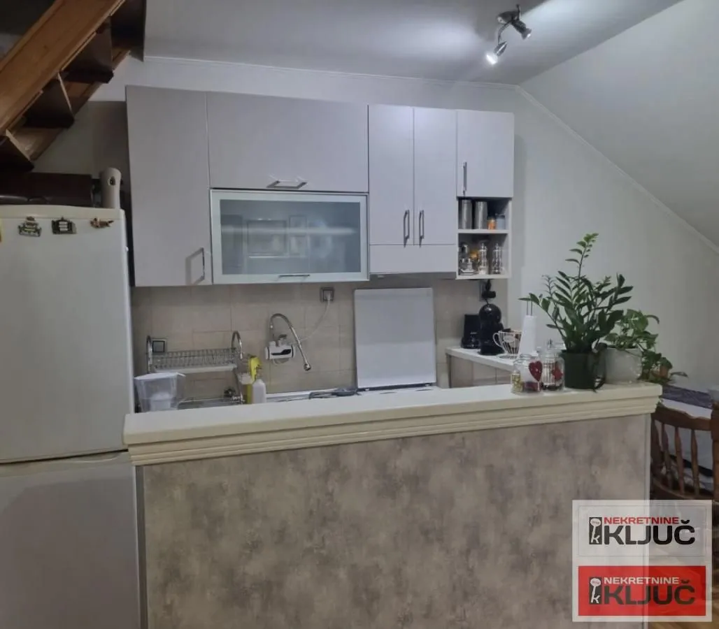 Prodaja, dvosoban stan, 59m², Salajka, Novi Sad Sve Podlokacije