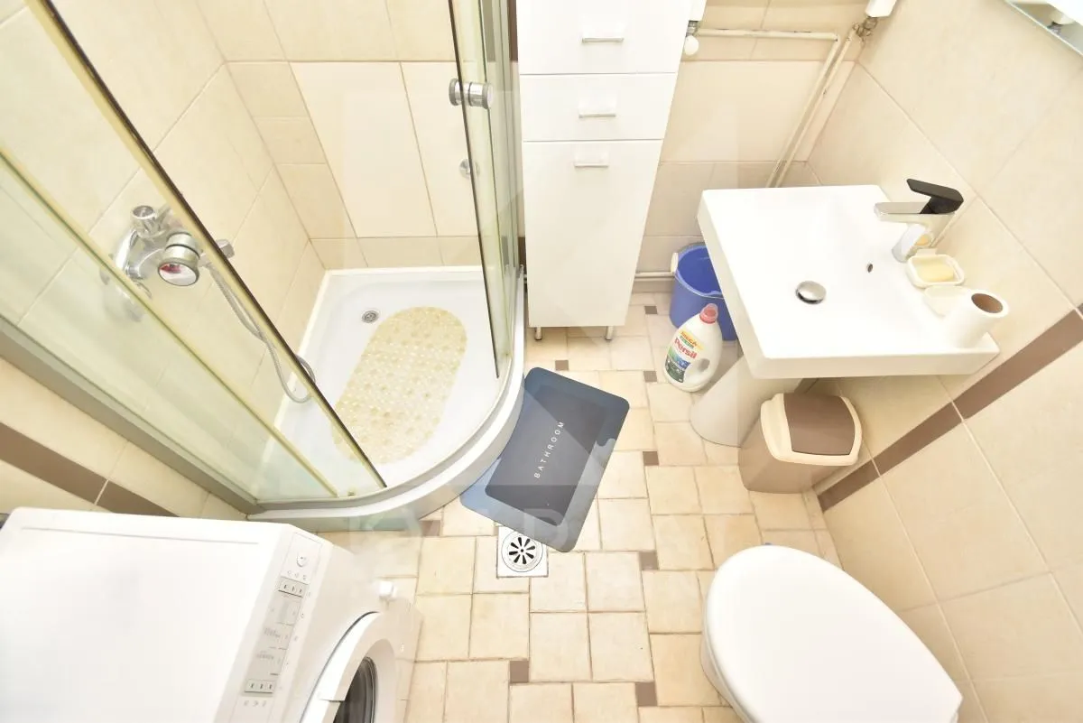 Izdavanje, kuća, 250m², Stari Aerodrom, Podgorica