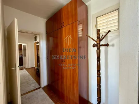 Rent, two bedroom apartment, 62m², Centar, Bar - image 10