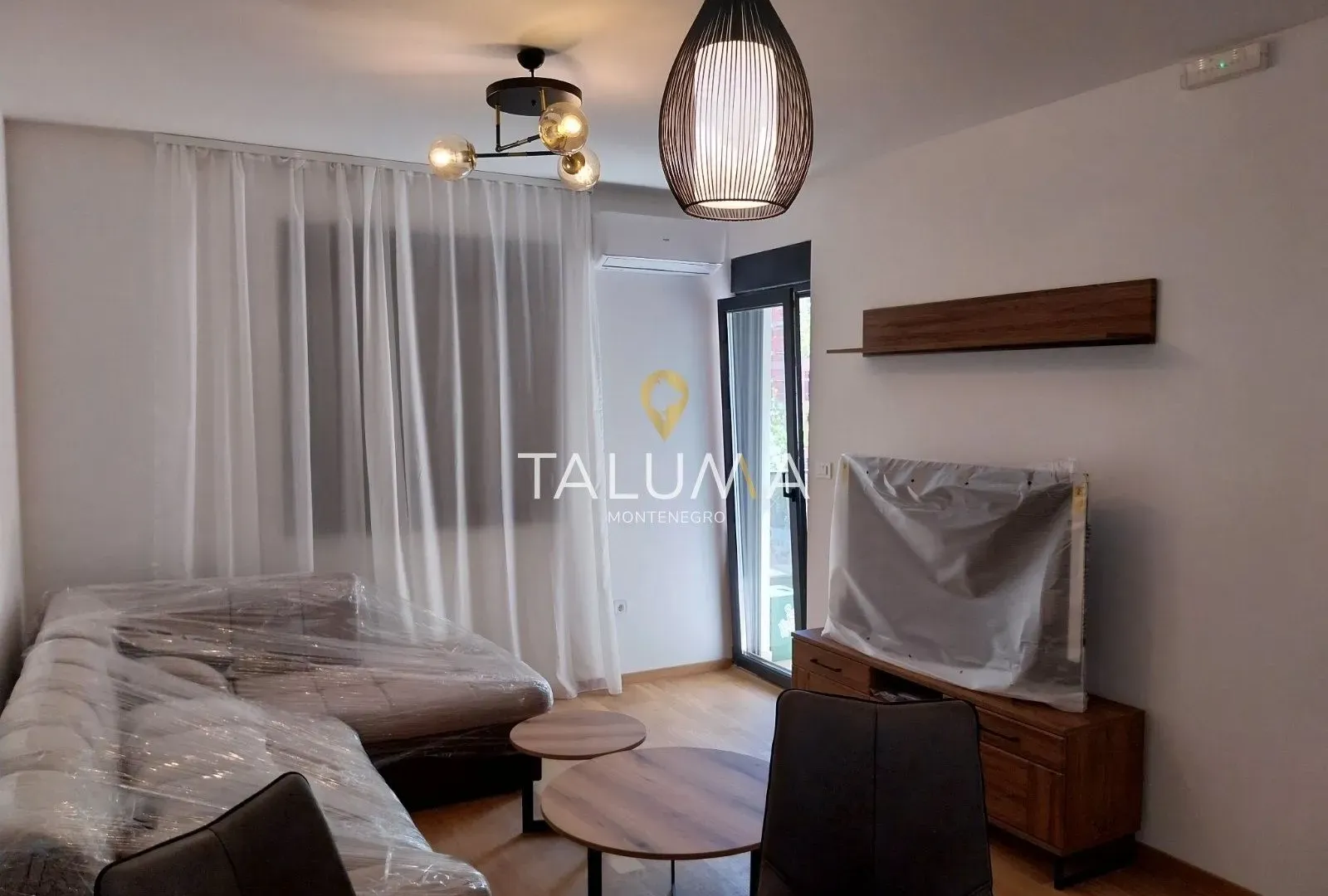 Izdavanje, dvosoban stan, 55m², City Kvart, Podgorica